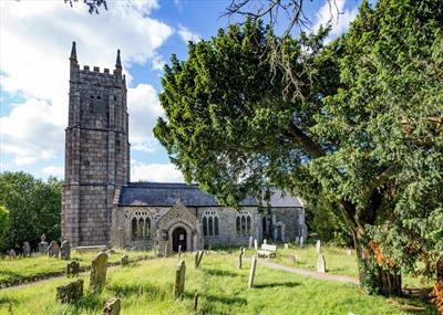 gc122  christow church & yew tree